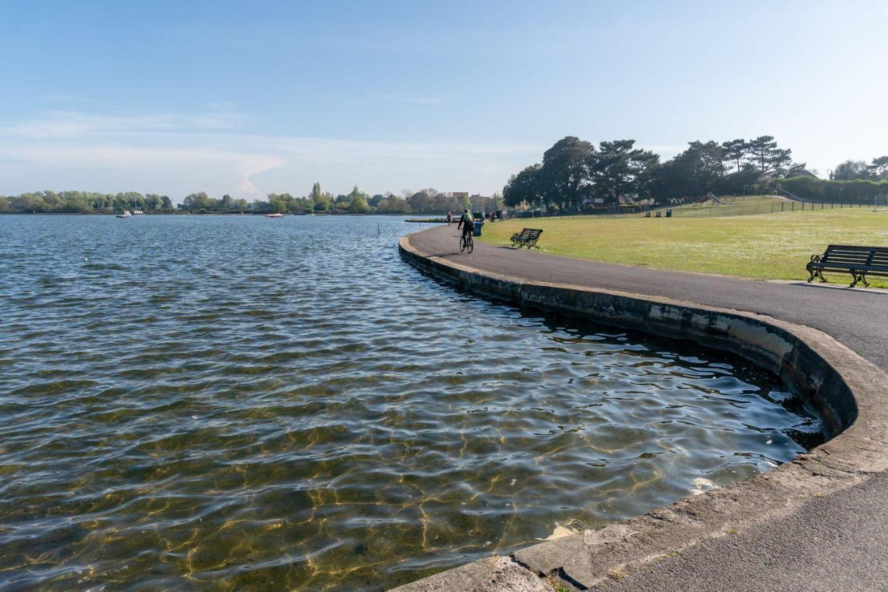 Park Lake View Poole Eksteriør billede