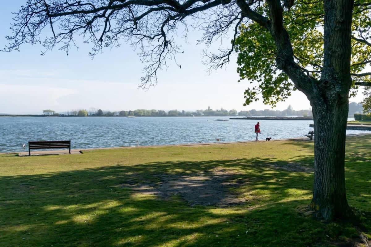 Park Lake View Poole Eksteriør billede